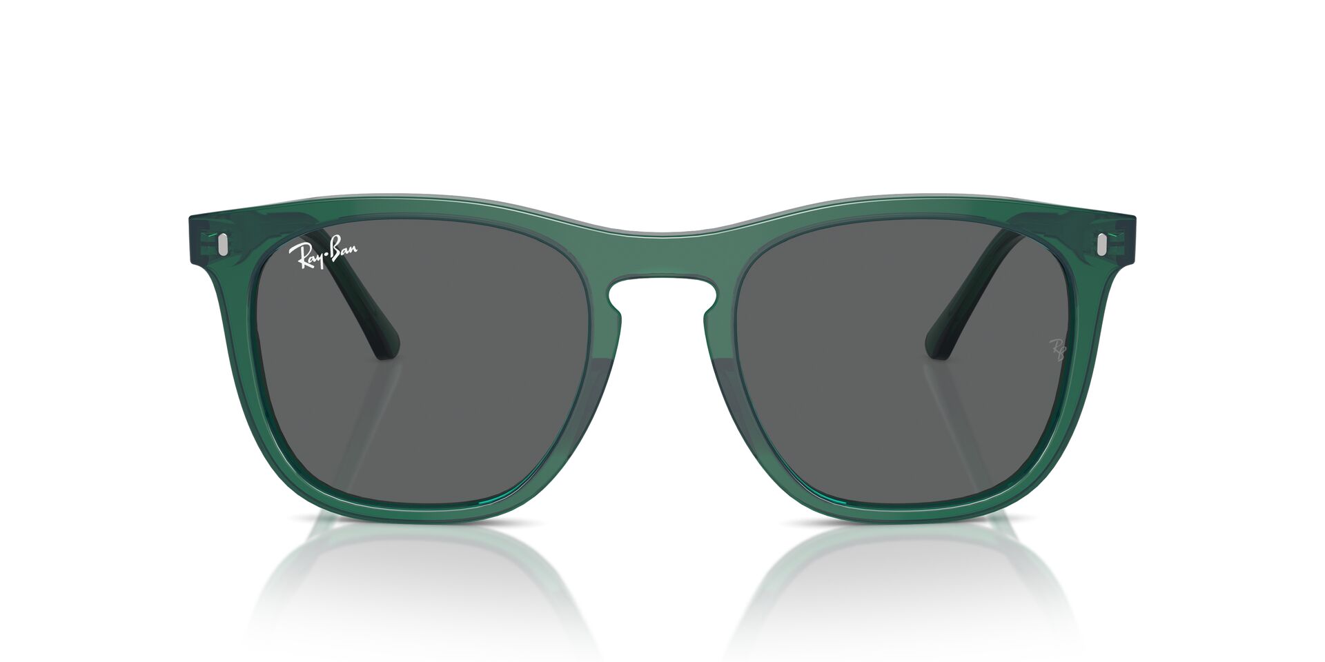 Das Bild zeigt die Sonnenbrille RB2210 6615B1 von Ray-Ban in Grün transparent.