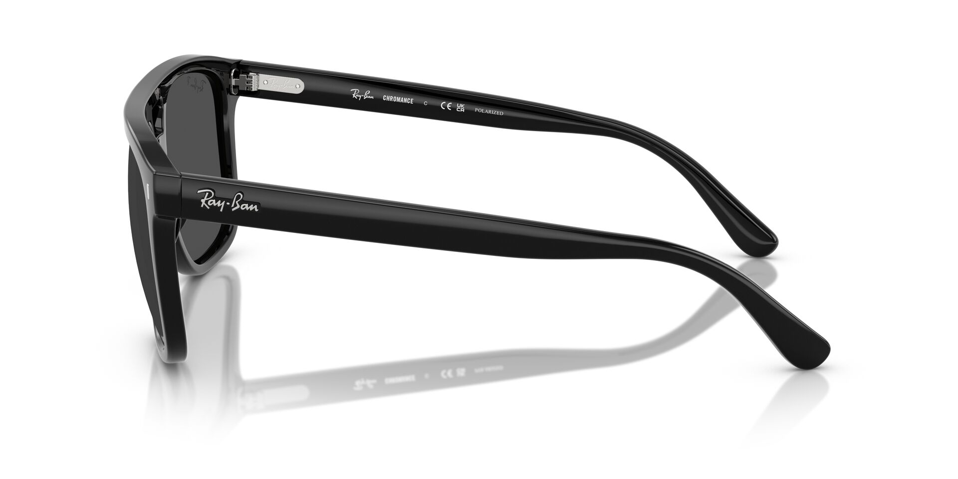 Das Bild zeigt die Sonnenbrille RB2213CH 901/K8 von Ray-Ban in Schwarz.