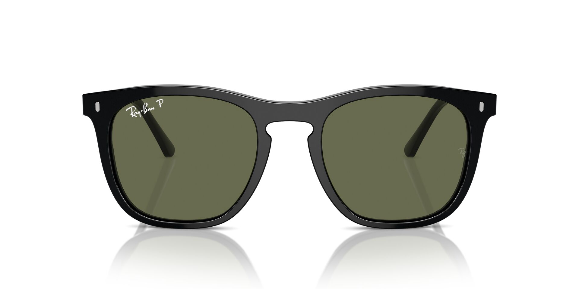 Das Bild zeigt die Sonnenbrille RB2210 901/58 von der Marke Ray-Ban in Schwarz.