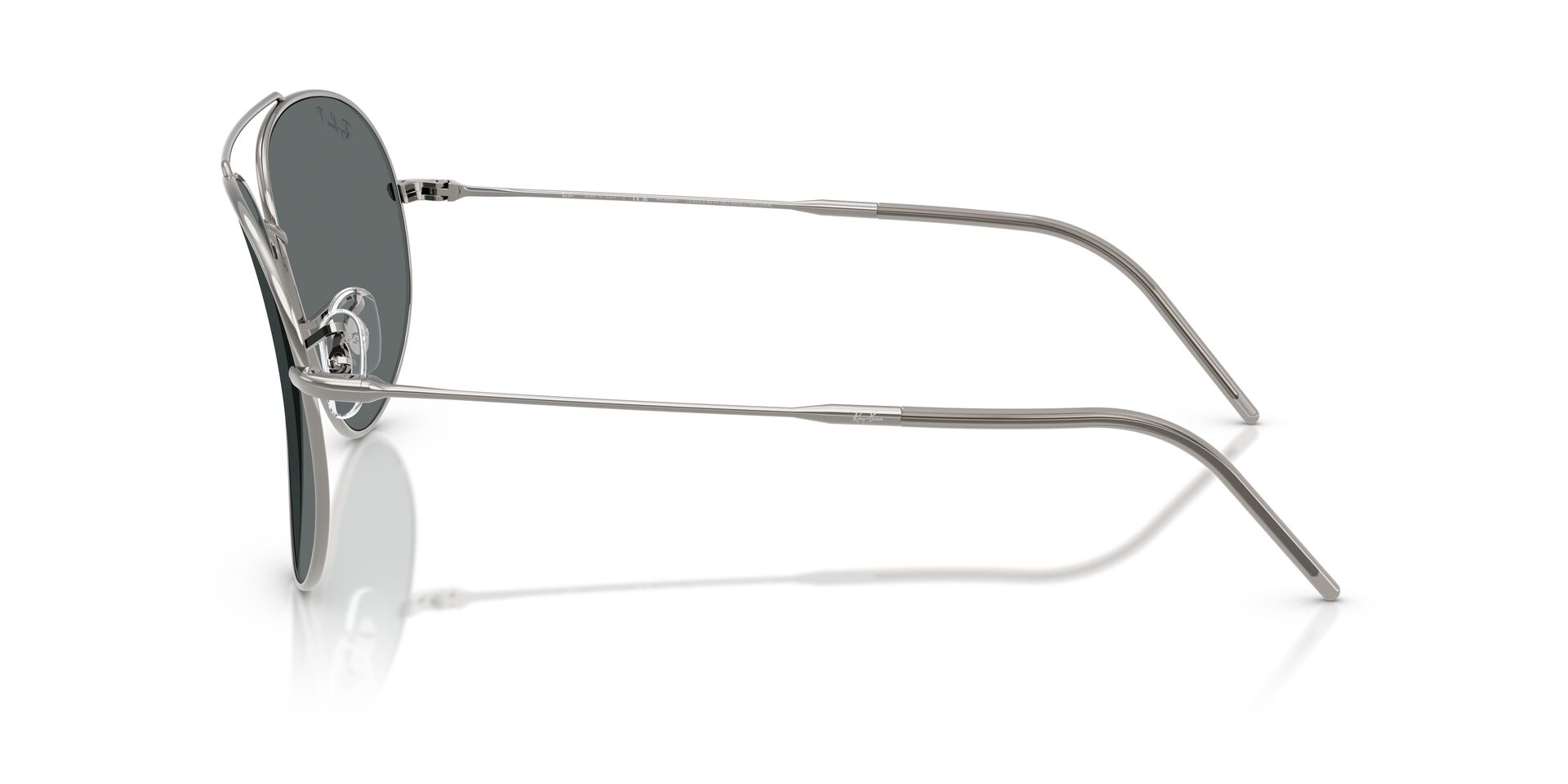 Das Bild zeigt die Sonnenbrille RBR0101S 004/81 von Ray-Ban in Gunmetal.